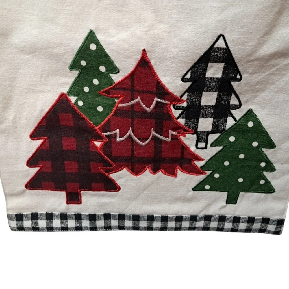 Happy‎ Holidays Table Runner Christmas Tree Buffalo Plaid 14